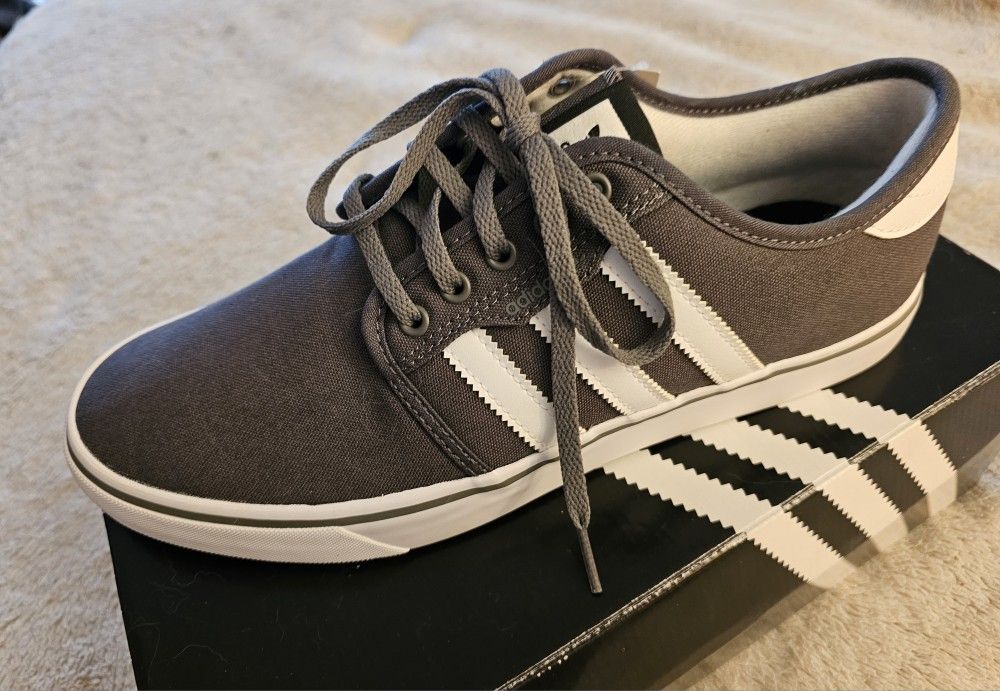 Men's Adidas Size 11 Seeley Shoe Grey