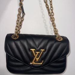 Louis Vuitton New Wave Chain Bag 