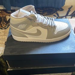 Jordan Air 1 mid Linen