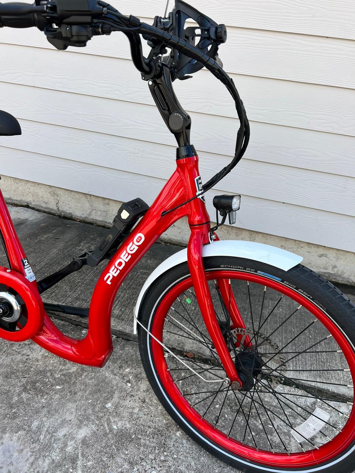 Electric Bike /  Bicicleta Eléctrica