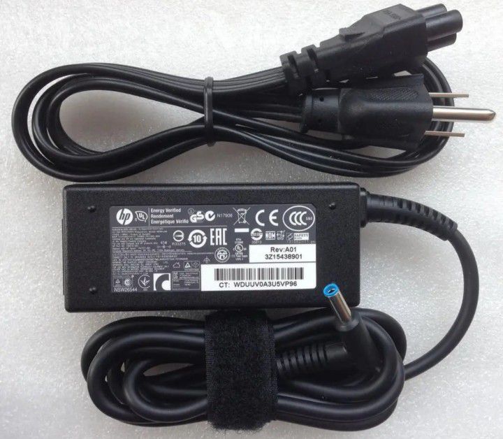 Genuine 45W HP Blue tip AC Adapter Charger 740015-002 741727-001 19.5V 2.31A OEM.  (Retail: $65.⁵³ USD) 