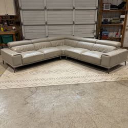 Abbyson Top Grain Leather Sectional (Costco) – Minimal Wear