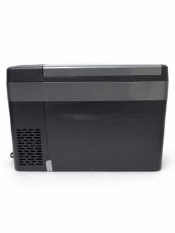 BOUGERV CR28 28L 30QT PORTABLE CAR REFRIGERATOR FREEZER BLACK USED