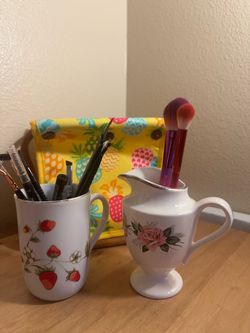 MAKEUP BRUSH HOLDERS, ANTIQUE