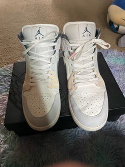 Jordan 1 mids pastel size 13 men’s