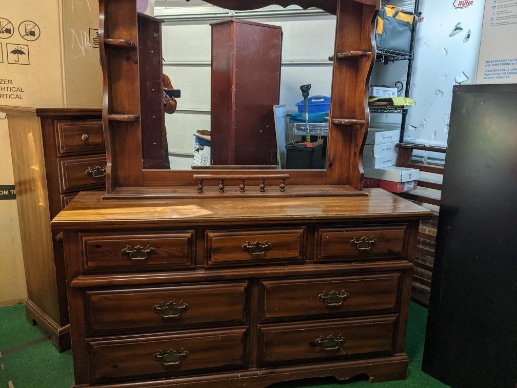 1976 Broyhill 6 Piece Queen Bedroom Set for Sale in Brentwood, NC OfferUp
