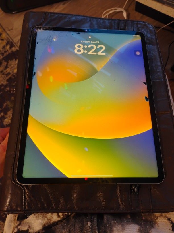 iPad Pro 12.9 In 5th Gen 250 OBO