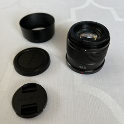Panasonic Lumix G 42.5mm f/1.7 Lens
