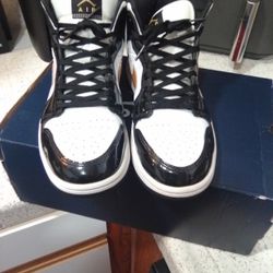 9 1/2 For Men 20$$$