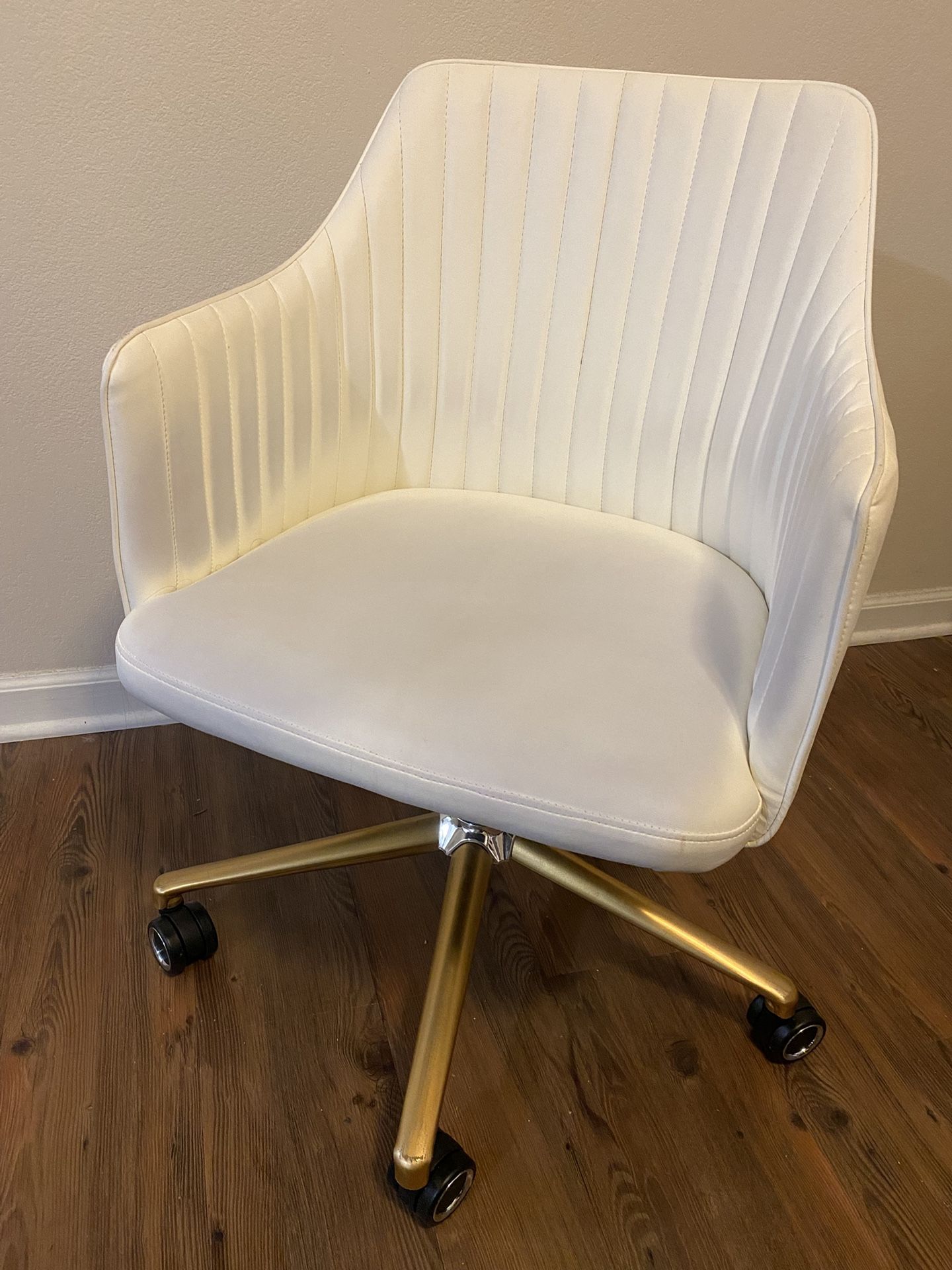 Mid-Century Modern White Office Chair – Klarel NEST, Vegan Leather, Gold Base