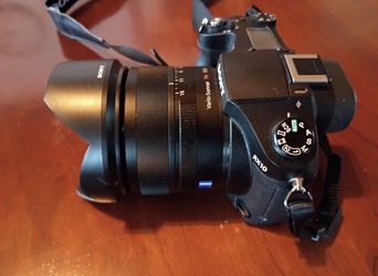Sony RX10 Digital Bridge Camera with Zoom lens.