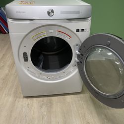 Samsung Smart Gas Dryer FREE DELIVERY