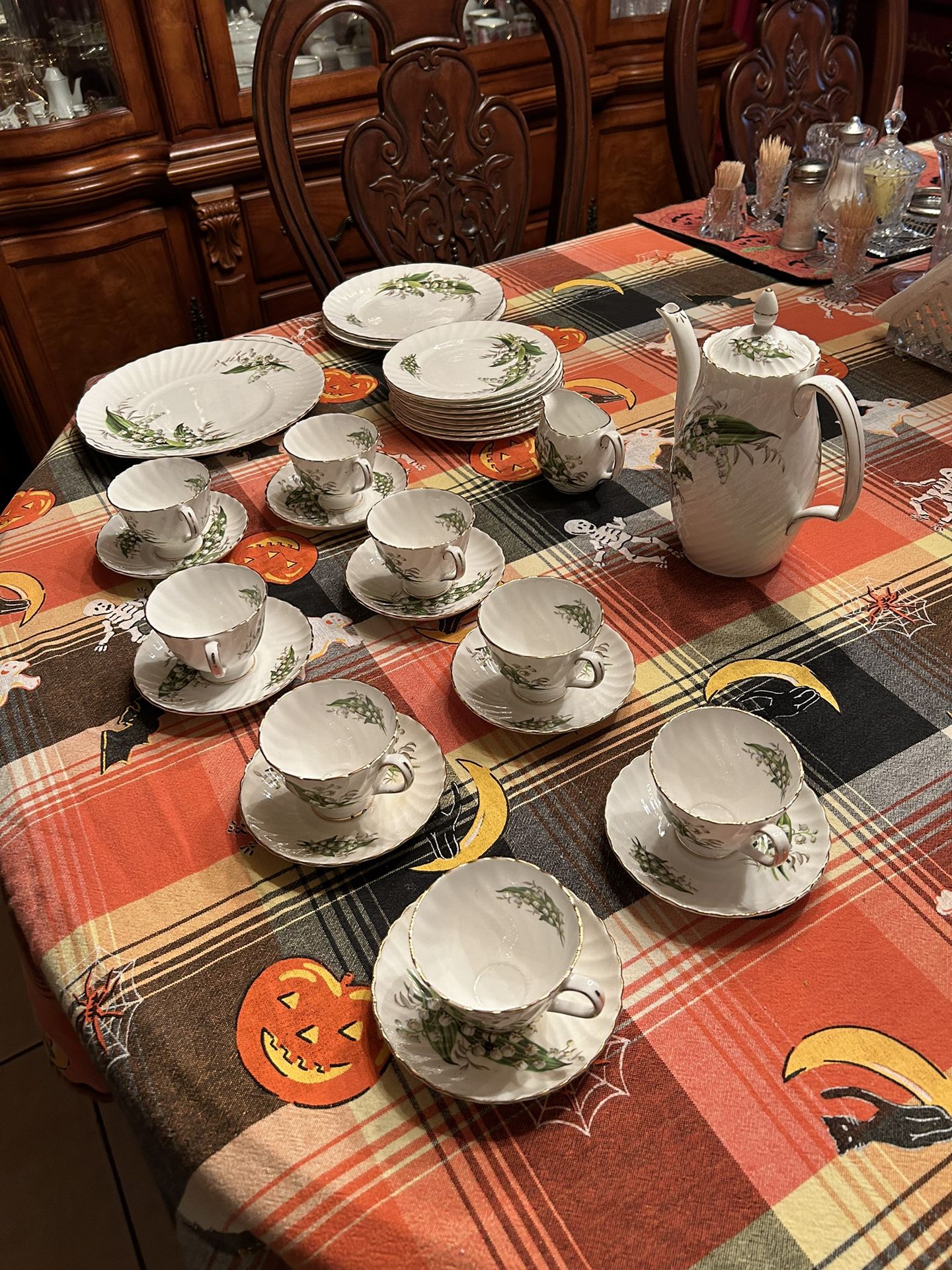 Beautiful Vintage Adderley Fine Bone China Tea England Set