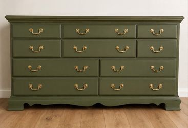 10 drawers  solid  wood olive  green  dresser in excellent condition delivery  also available