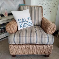 Ethan Allen Wicker Chair And Ottoman 