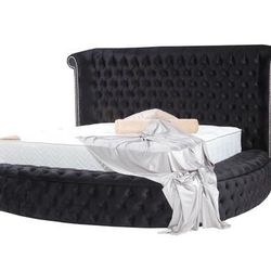Glamorous Queen Round Platform Bed W/ Storage 