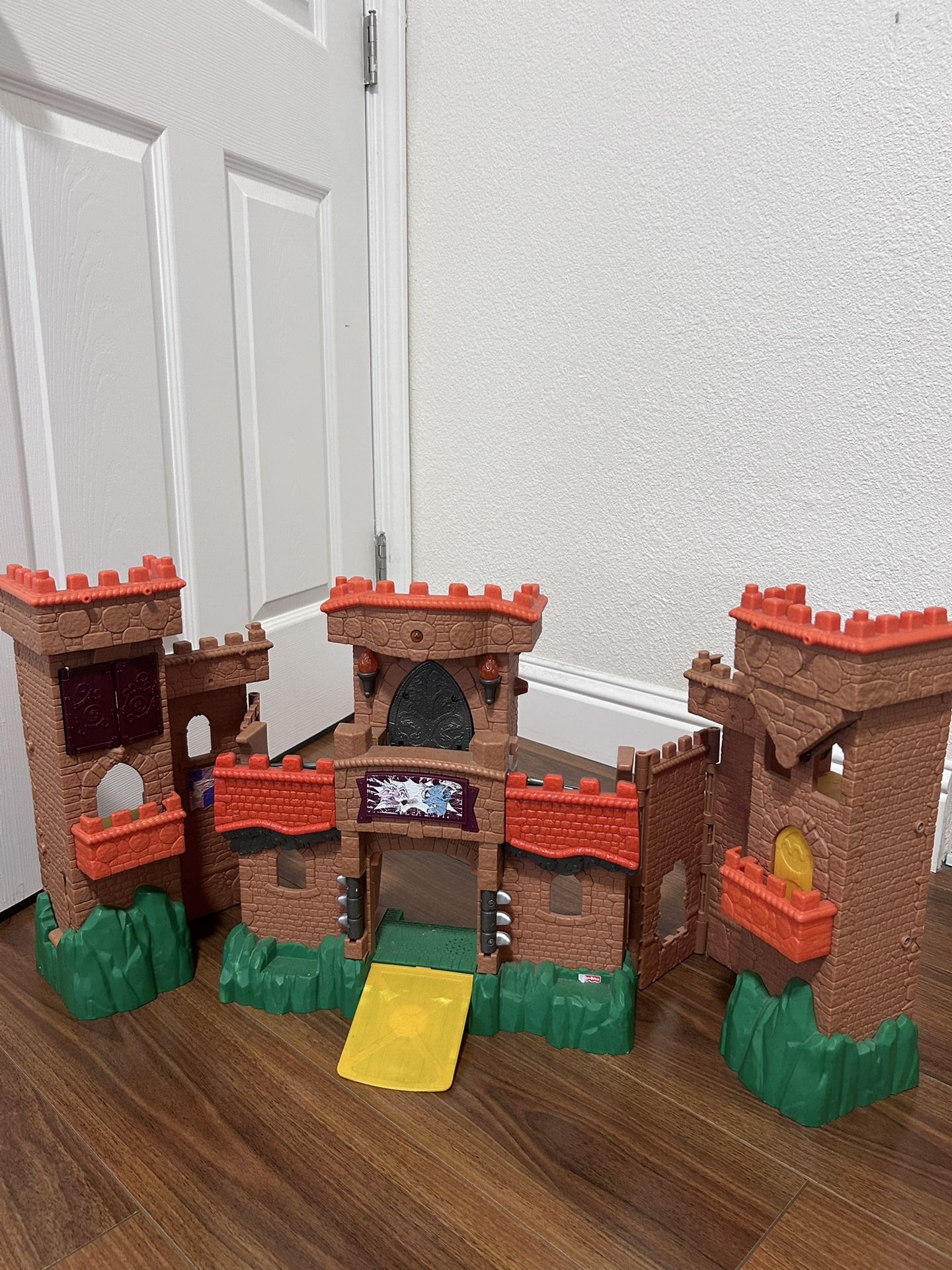 Imaginext Eagle Talon Medieval Castle Fisher Price