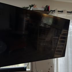 70" Vizio Tv M70-C3