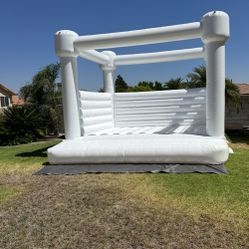 16x16 Modern White Jumper 