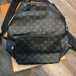 Louis Vuitton Discovery BackPack