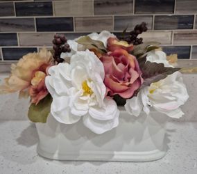 Beautiful Wood Base Flower Decor