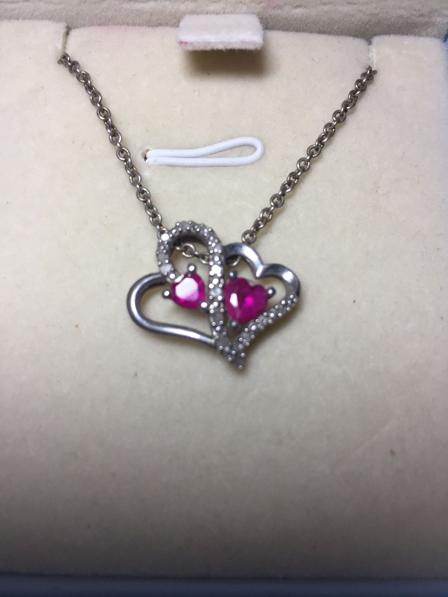 Heart necklace great for valentines