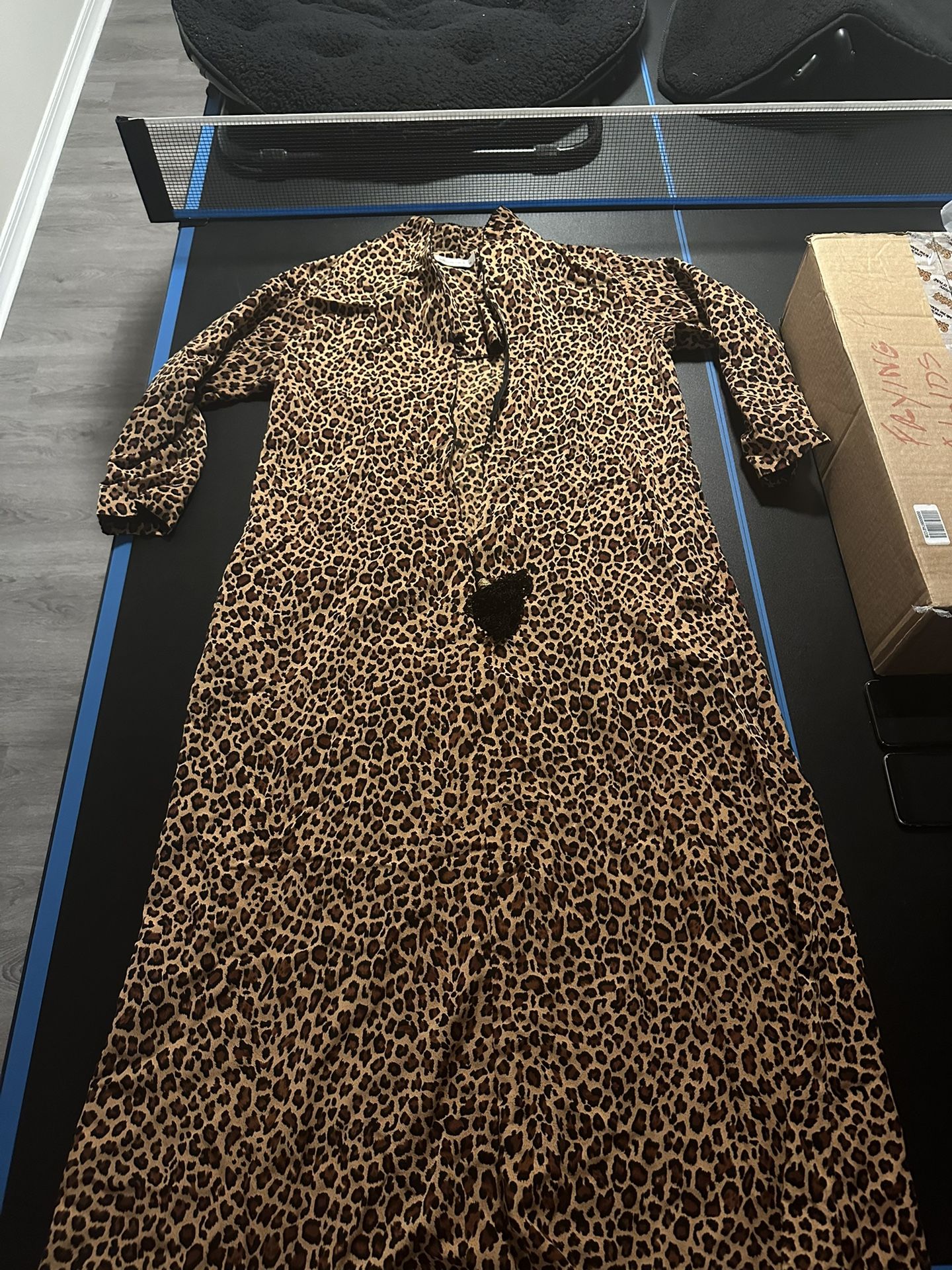 Vintage Leopard Print Robe