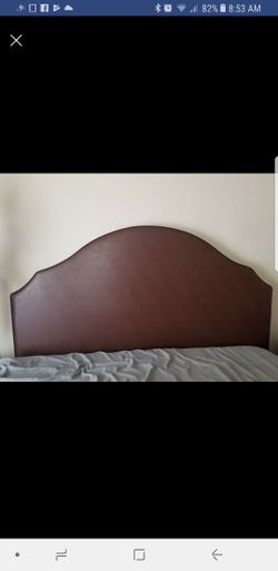 Headboard and 2 nightstands