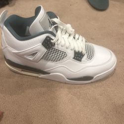 Jordan’s Size 10-11