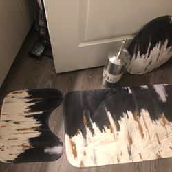 new plunger and a set of bath mats, all for $10!