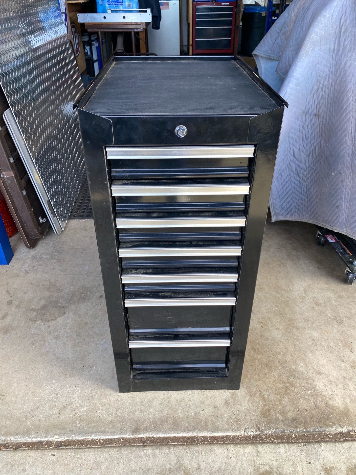 US General Tool Cabinet