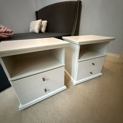 Ashley Furniture B139-91 Nightstand – White 1-Drawer Bedside Table w/ Open Shelf (Set of 2)