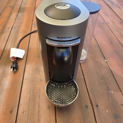 VertuoPlus Deluxe Titan