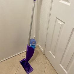 Swiffer WetJet Floor Mop • FIRM ON PRICE •