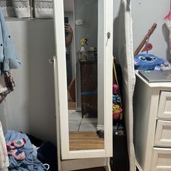 Standing Mirror Jewelry box