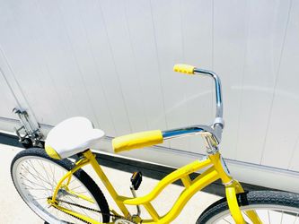 Schwinn beach cruiser
