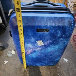American Tourister 23 inch Moonlight Spinner