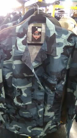 Camo men's shirt sz M