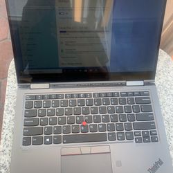 lenovo thinkpad x1 gen 5  2-n-1 laptop 