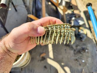 ROOFING COIL NAILS