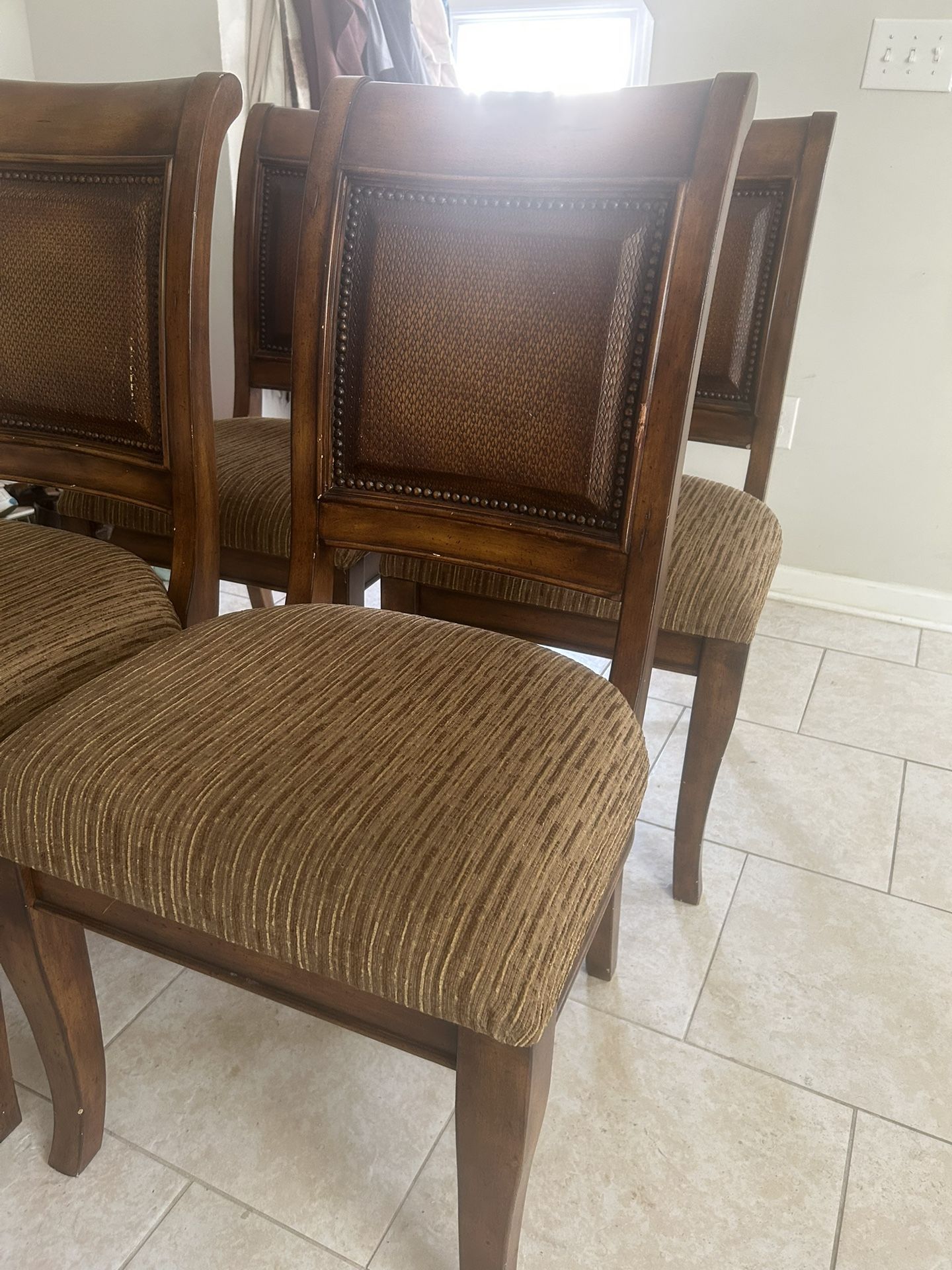 4 Dining Chairs