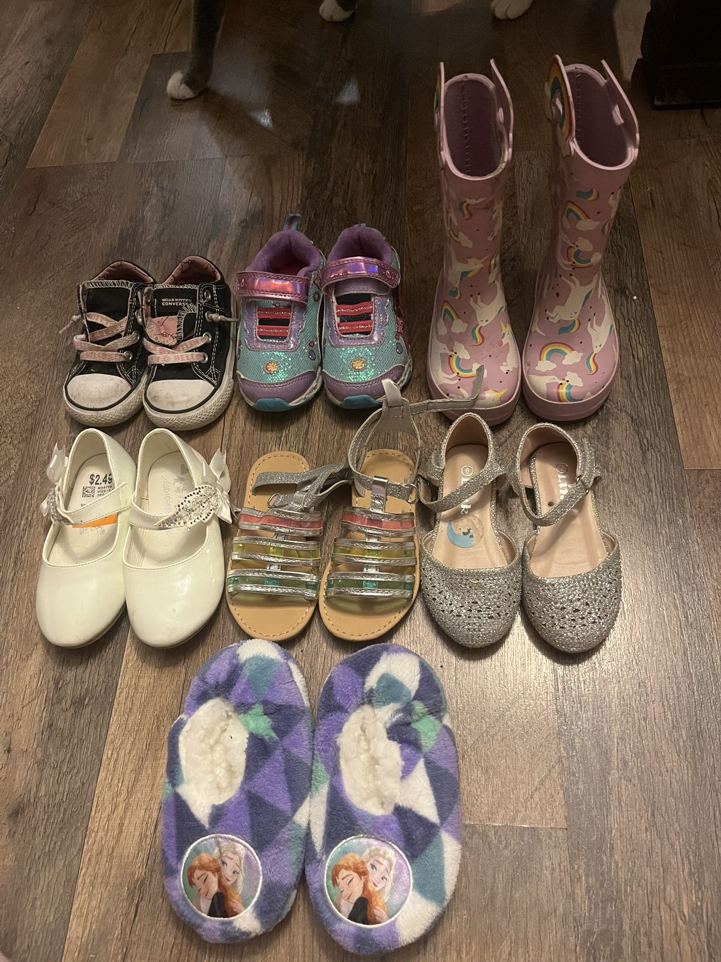 7 Pairs Size 6 Price Takes All
