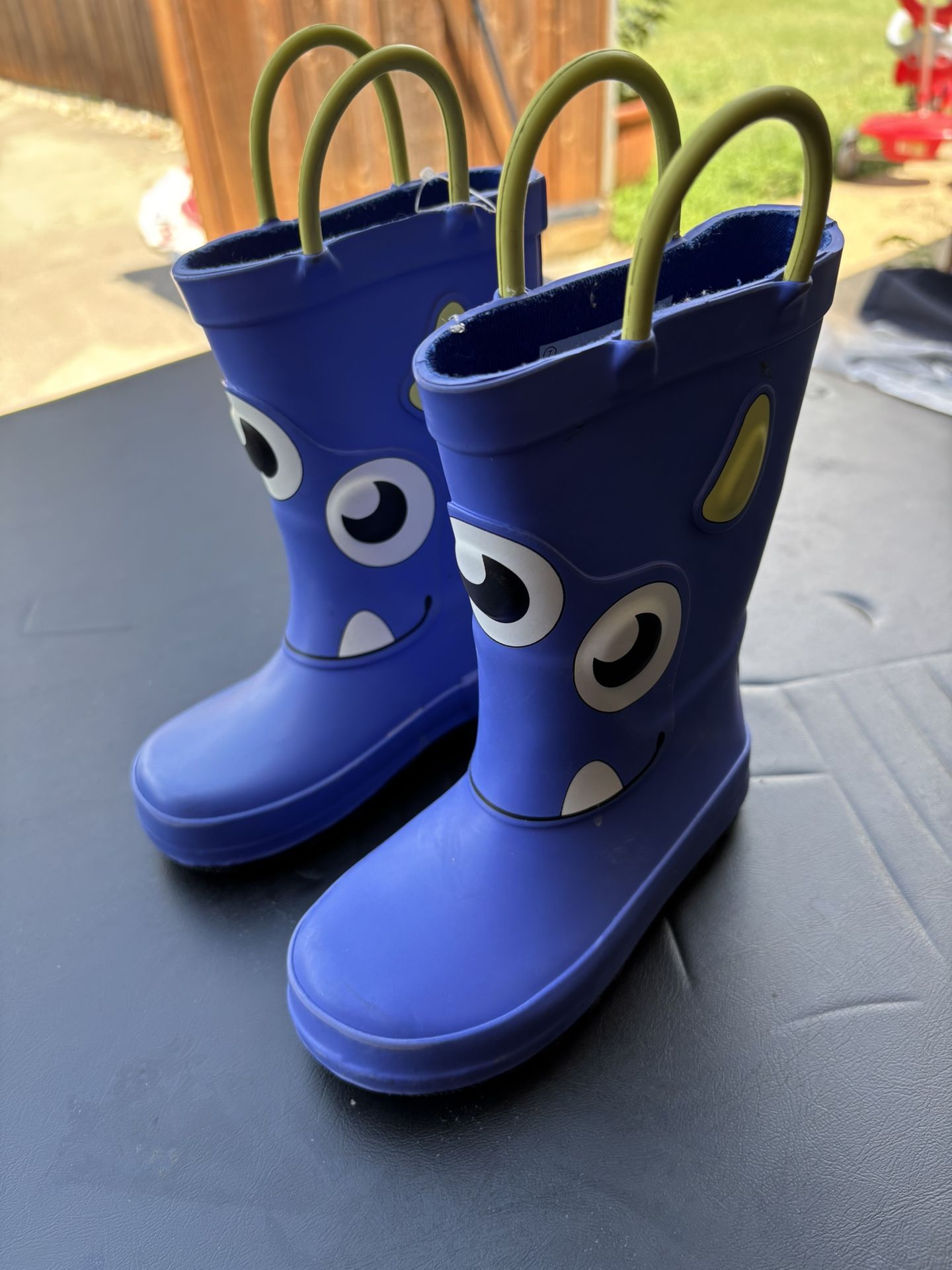 Rain Boots Size 7