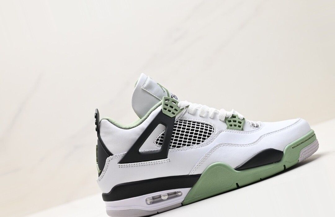 Jordan 4 Seafoam 1