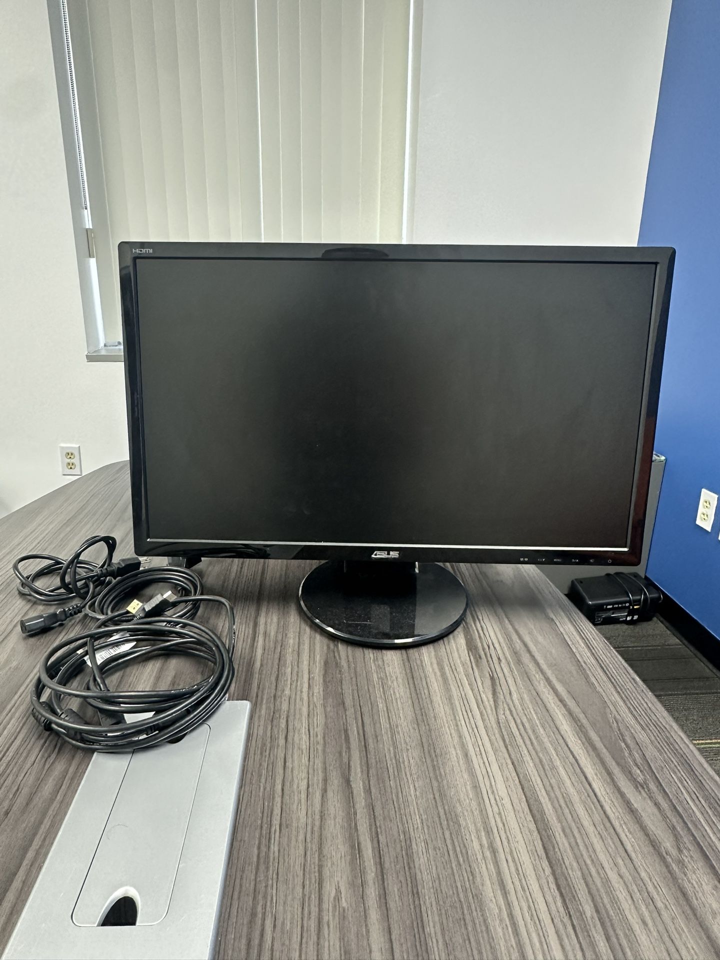 Asus Monitors W/ HDMI Cables