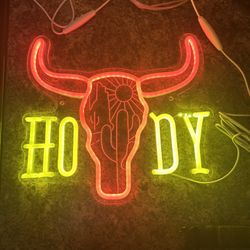 Neon Wall Sign “Howdy” Bull 