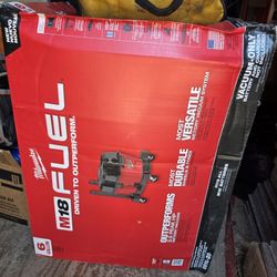 Milwaukee Battery Operated Shop Vac