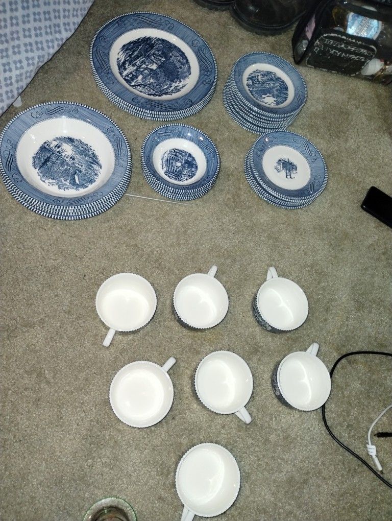 Currier &Ives Vintage Set