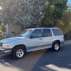 1998 Ford Explorer