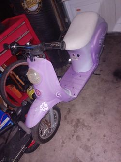 Pocket Mod Miniature Euro-Style Electric Scooter